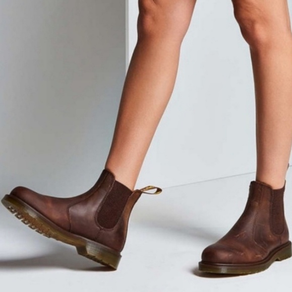 brown chelsea doc martens